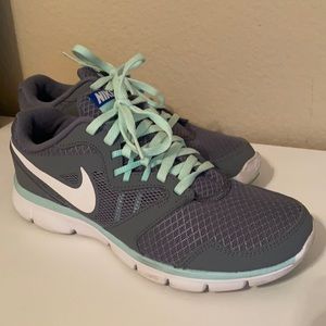 Nike Flex Experience RN 3 Tiffany blue and Grey.